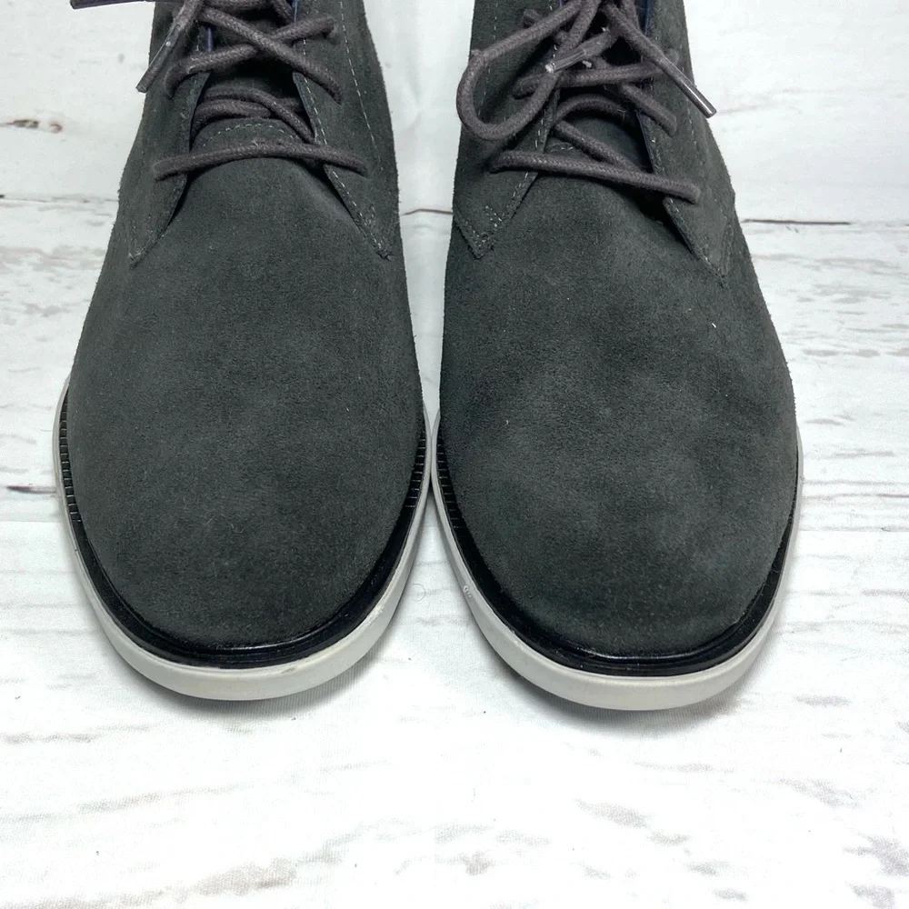 Cole Haan Grand Evolution Mens Chukka Boots Size 10M Gray ‎ Suede Lace Up